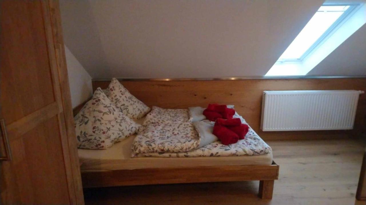 Forsthaus Apartamento Crimmitschau Exterior foto