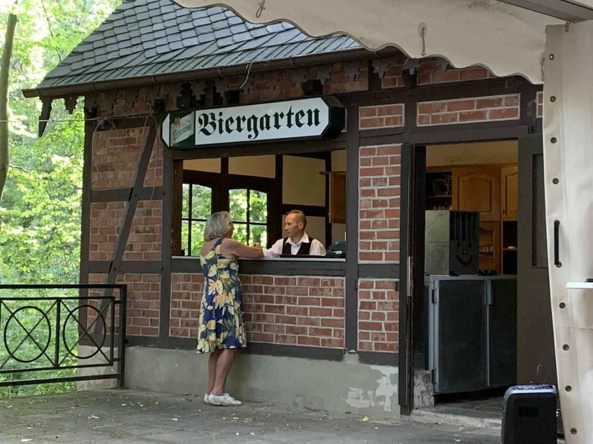 Forsthaus Apartamento Crimmitschau Exterior foto